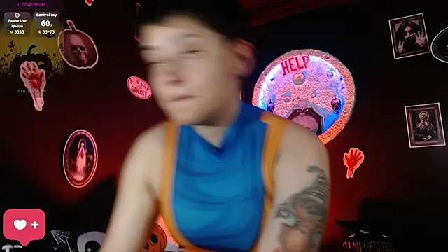 girl intense444 online show from October 19, 7:03 pm