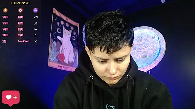 girl intense444 online show from November 24, 1:00 pm