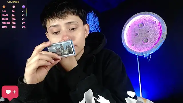 girl intense444 online show from March 16, 12:53 pm