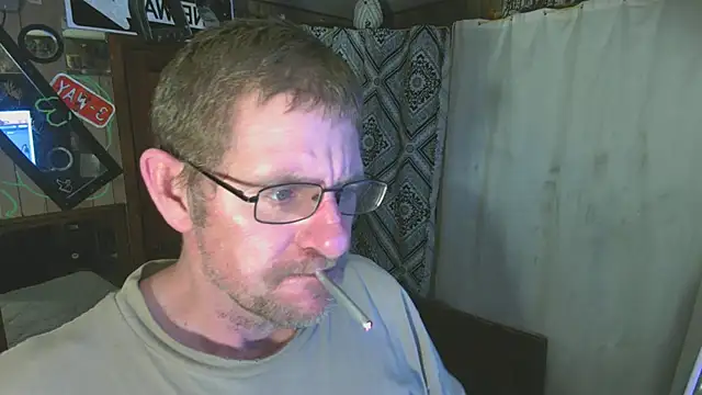 Snapshot of sex4fun_21 chatting on February 22, 8:24 am sex4fun 21 online show from February 22, 8:24 am