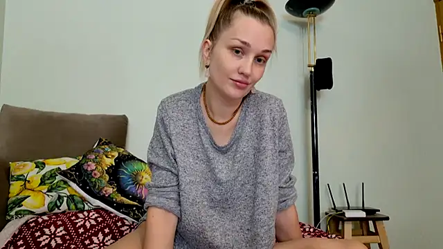 ModelEva online show from November 29, 11:24 am