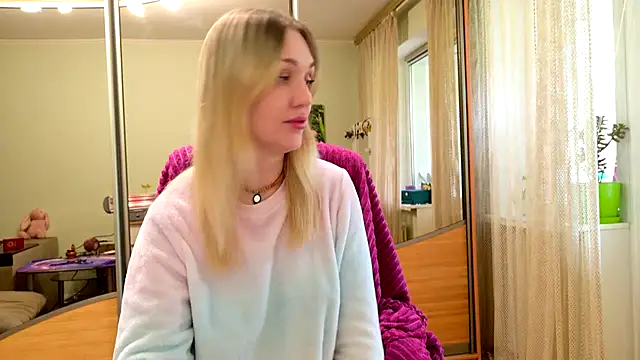 ModelEva online show from May 1, 7:57 am