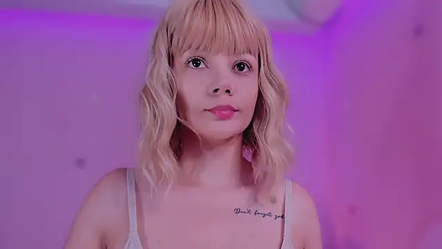 bella adams  online show from February 13, 7:52 pm