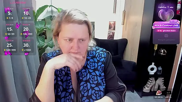 ScarlettSoft online show from July 11, 5:54 am