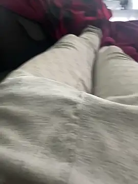 Snapshot of geilmeisje98 chatting on October 5, 9:51 am geilmeisje98 online show from October 5, 9:51 am