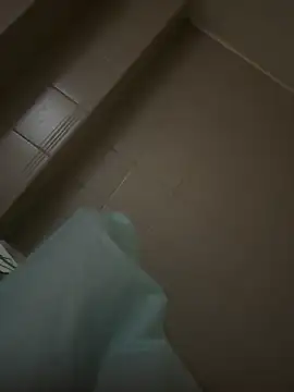 alextang2005 online show from September 23, 11:24 am