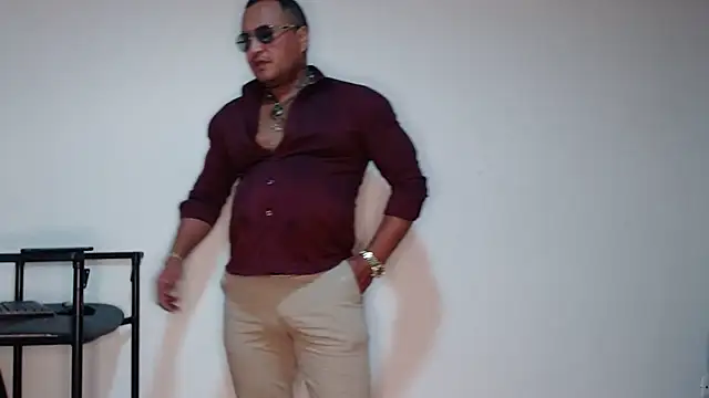 hardrock982 online show from December 17, 1:28 pm