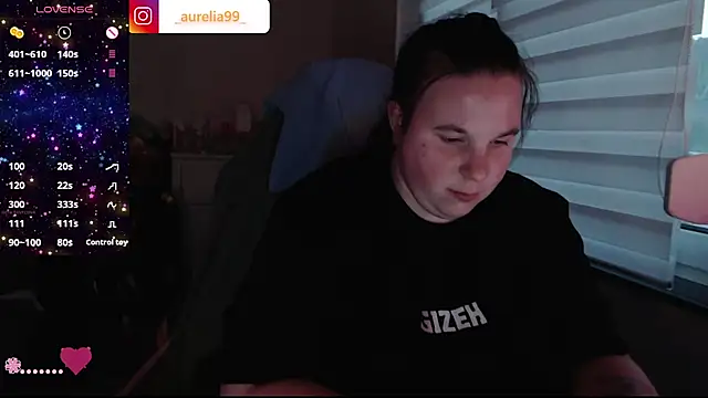Snapshot of AureliaWinter chatting on July 31, 7:24 pm AureliaWinter online show from July 31, 7:24 pm