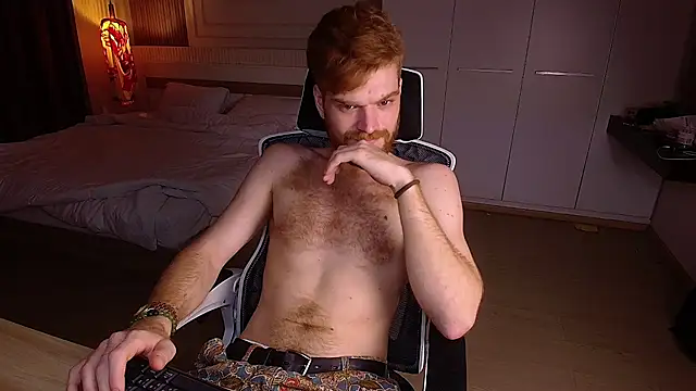 Snapshot of kinkypumpkinboy chatting on June 19, 9:57 am kinkypumpkinboy online show from June 19, 9:57 am