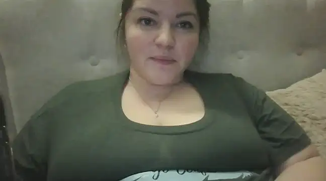 Snapshot of cute__cherry chatting on January 10, 10:04 pm cute cherry online show from January 10, 10:04 pm