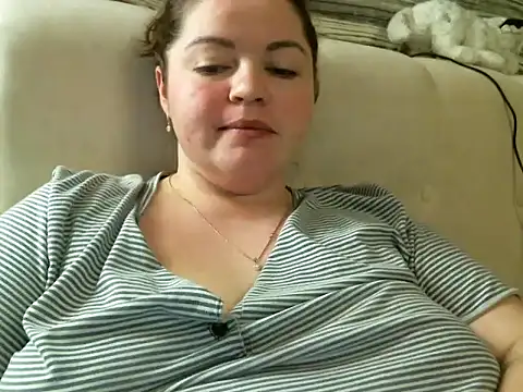 Snapshot of cute__cherry chatting on February 12, 11:41 pm cute cherry online show from February 12, 11:41 pm