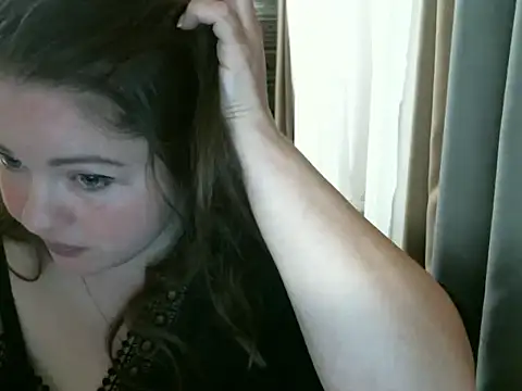 Snapshot of cute__cherry chatting on February 14, 4:41 pm cute cherry online show from February 14, 4:41 pm