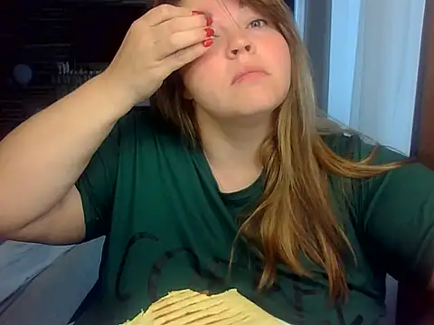 Snapshot of cute__cherry chatting on June 4, 7:25 am cute cherry online show from June 4, 7:25 am