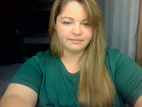 Snapshot of cute__cherry chatting on June 6, 6:34 pm cute cherry online show from June 6, 6:34 pm