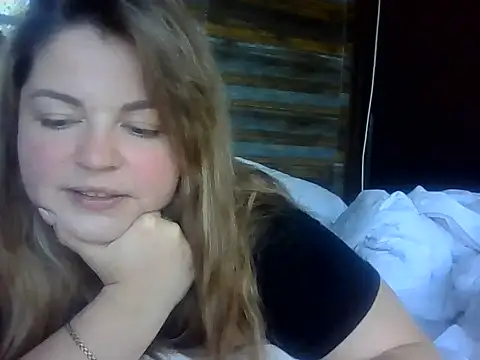 Snapshot of cute__cherry chatting on June 21, 3:36 pm cute cherry online show from June 21, 3:36 pm