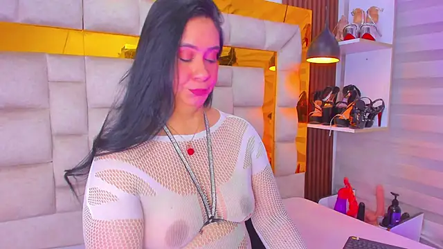 bigass monic online show from February 6, 3:44 am