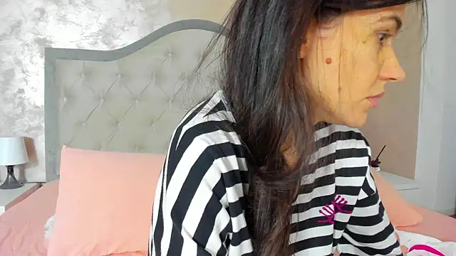 JennaMyers online show from November 16, 8:25 pm