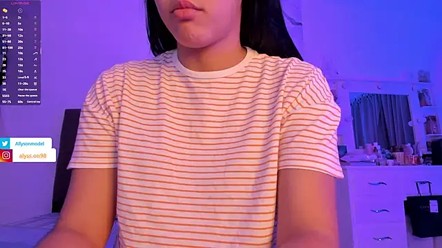 alysson 18 online show from March 15, 1:33 am