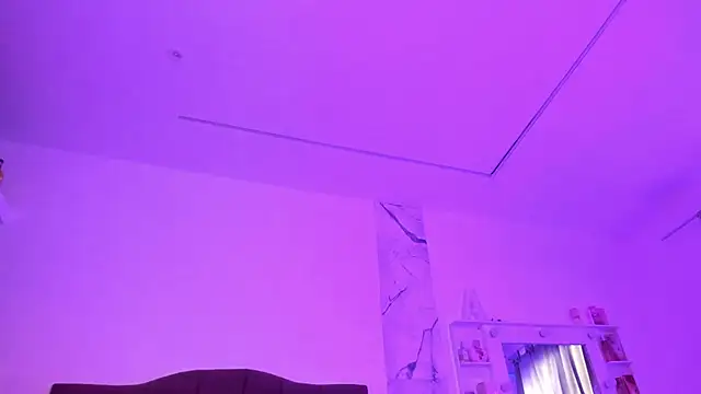 alysson 18 online show from April 20, 1:14 pm