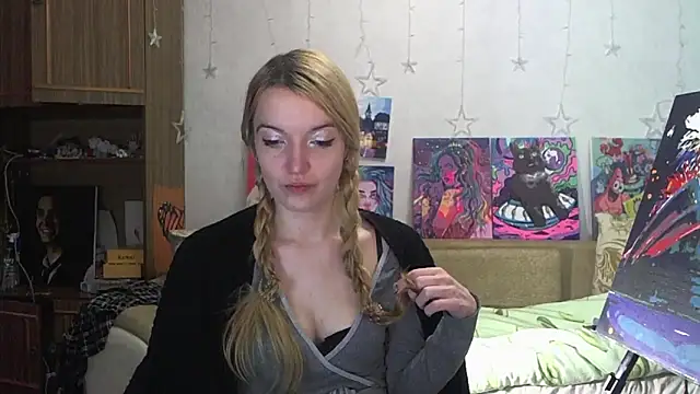 SecretSophia online show from December 10, 8:38 pm