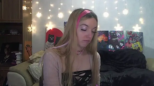 SecretSophia online show from February 18, 4:16 pm