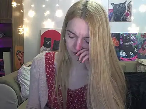 SecretSophia online show from March 22, 2:05 am