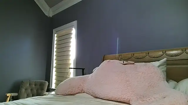 Lisaisluscious online show from June 10, 2:27 pm