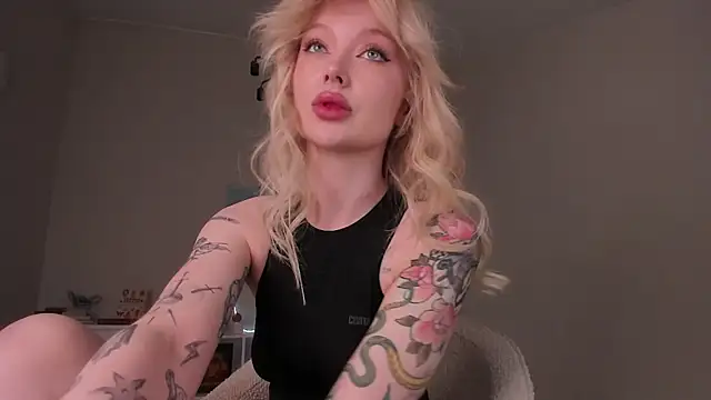 Snapshot of sugar_club chatting on April 27, 5:44 pm sugar club online show from April 27, 5:44 pm