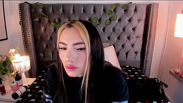 Kim Blane online show from February 2, 2:59 am