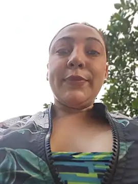 VickyHoult online show from April 4, 9:34 pm