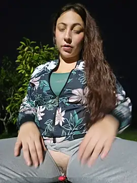 VickyHoult online show from April 21, 11:29 pm