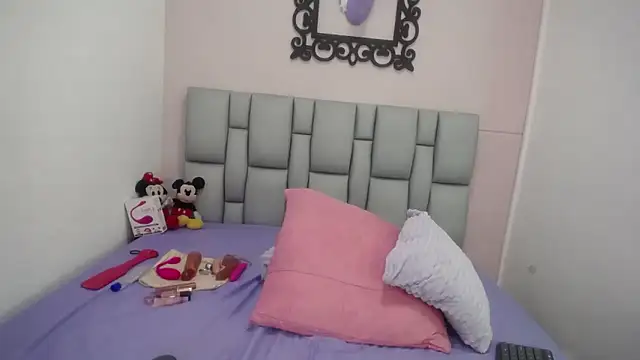 joanasexi online show from December 6, 11:44 am