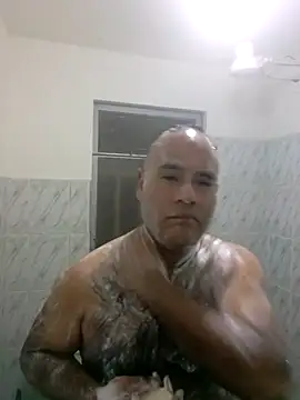 Snapshot of PhillDrake11 chatting on October 14, 3:29 am PhillDrake11 online show from October 14, 3:29 am