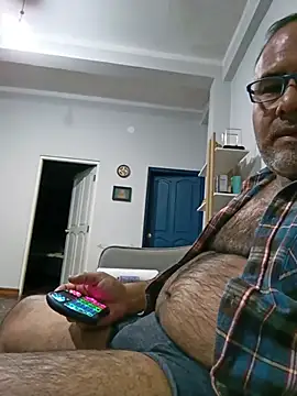 Snapshot of PhillDrake11 chatting on July 30, 11:15 pm PhillDrake11 online show from July 30, 11:15 pm