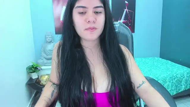 pearl weet online show from February 26, 5:50 pm