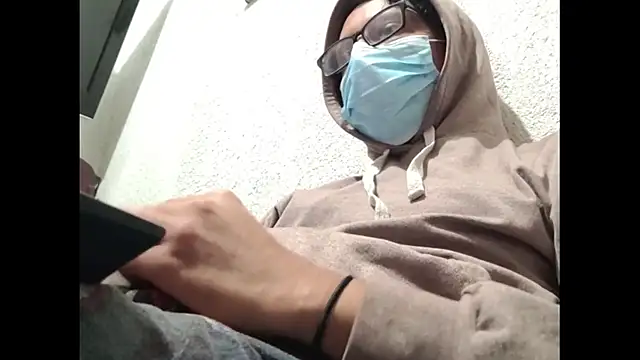 Snapshot of HardestPepe chatting on December 3, 4:14 am HardestPepe online show from December 3, 4:14 am