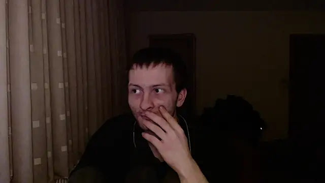 Snapshot of sexymann92 chatting on December 24, 4:08 pm sexymann92 online show from December 24, 4:08 pm