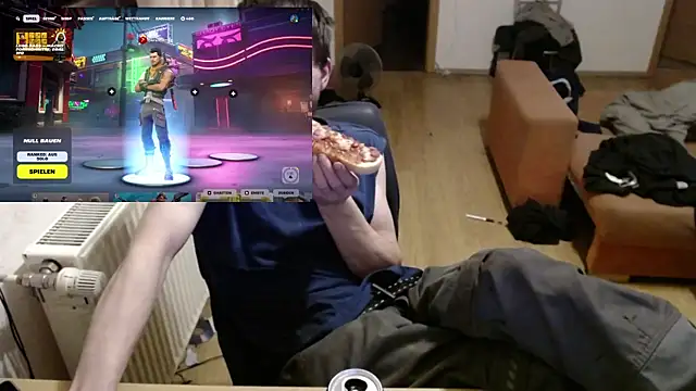 Snapshot of sexymann92 chatting on March 18, 10:25 am sexymann92 online show from March 18, 10:25 am