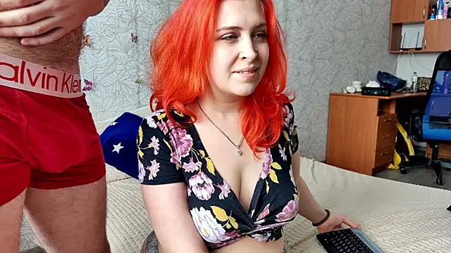 Snapshot of GenrikhBecca chatting on February 24, 12:05 pm GenrikhBecca online show from February 24, 12:05 pm