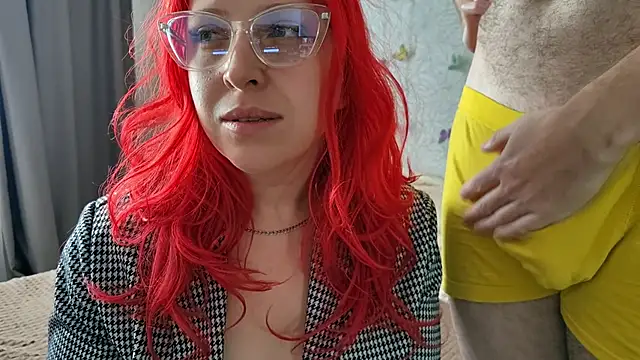 Snapshot of GenrikhBecca chatting on September 26, 7:01 am GenrikhBecca online show from September 26, 7:01 am