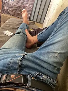 Snapshot of stevesaa chatting on October 29, 10:28 am stevesaa online show from October 29, 10:28 am