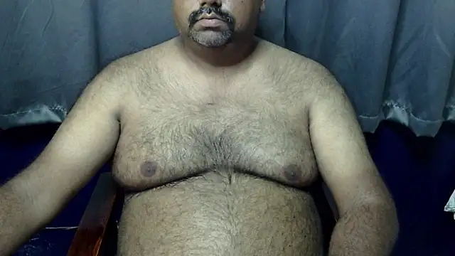 Snapshot of hairysubcub_70 chatting on April 26, 7:06 am hairysubcub 70 online show from April 26, 7:06 am