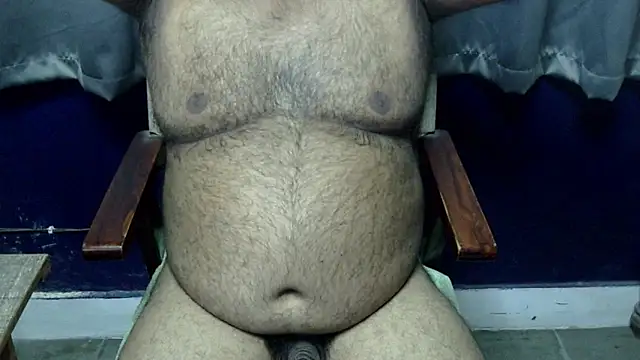 Snapshot of hairysubcub_70 chatting on April 28, 6:13 pm hairysubcub 70 online show from April 28, 6:13 pm