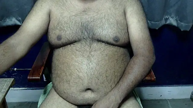 Snapshot of hairysubcub_70 chatting on May 14, 3:57 am hairysubcub 70 online show from May 14, 3:57 am