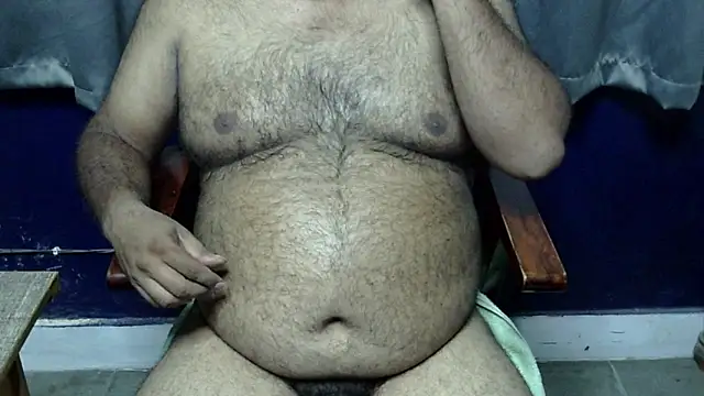 Snapshot of hairysubcub_70 chatting on May 14, 4:25 pm hairysubcub 70 online show from May 14, 4:25 pm