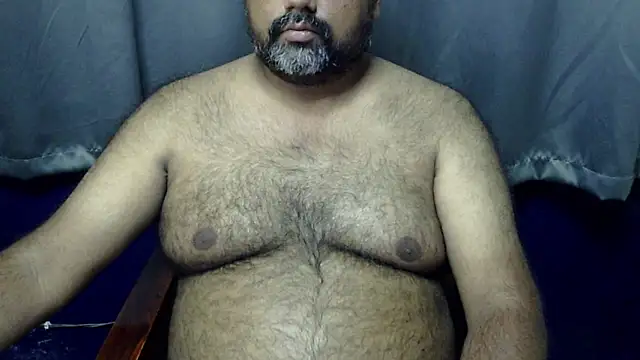 Snapshot of hairysubcub_70 chatting on May 21, 7:37 am hairysubcub 70 online show from May 21, 7:37 am