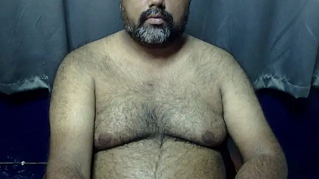 Snapshot of hairysubcub_70 chatting on May 22, 9:04 am hairysubcub 70 online show from May 22, 9:04 am