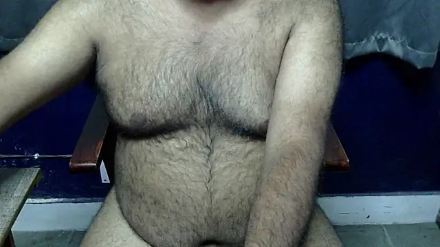 Snapshot of hairysubcub_70 chatting on May 25, 4:24 pm hairysubcub 70 online show from May 25, 4:24 pm