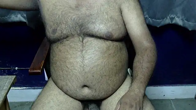 Snapshot of hairysubcub_70 chatting on May 31, 6:04 pm hairysubcub 70 online show from May 31, 6:04 pm