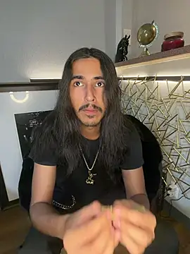 Snapshot of jrrichforever chatting on January 15, 12:15 am jrrichforever online show from January 15, 12:15 am